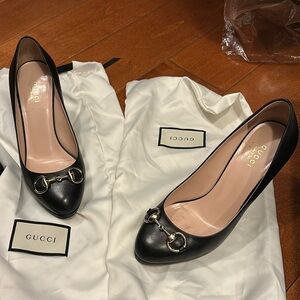 Black leather Gucci heels